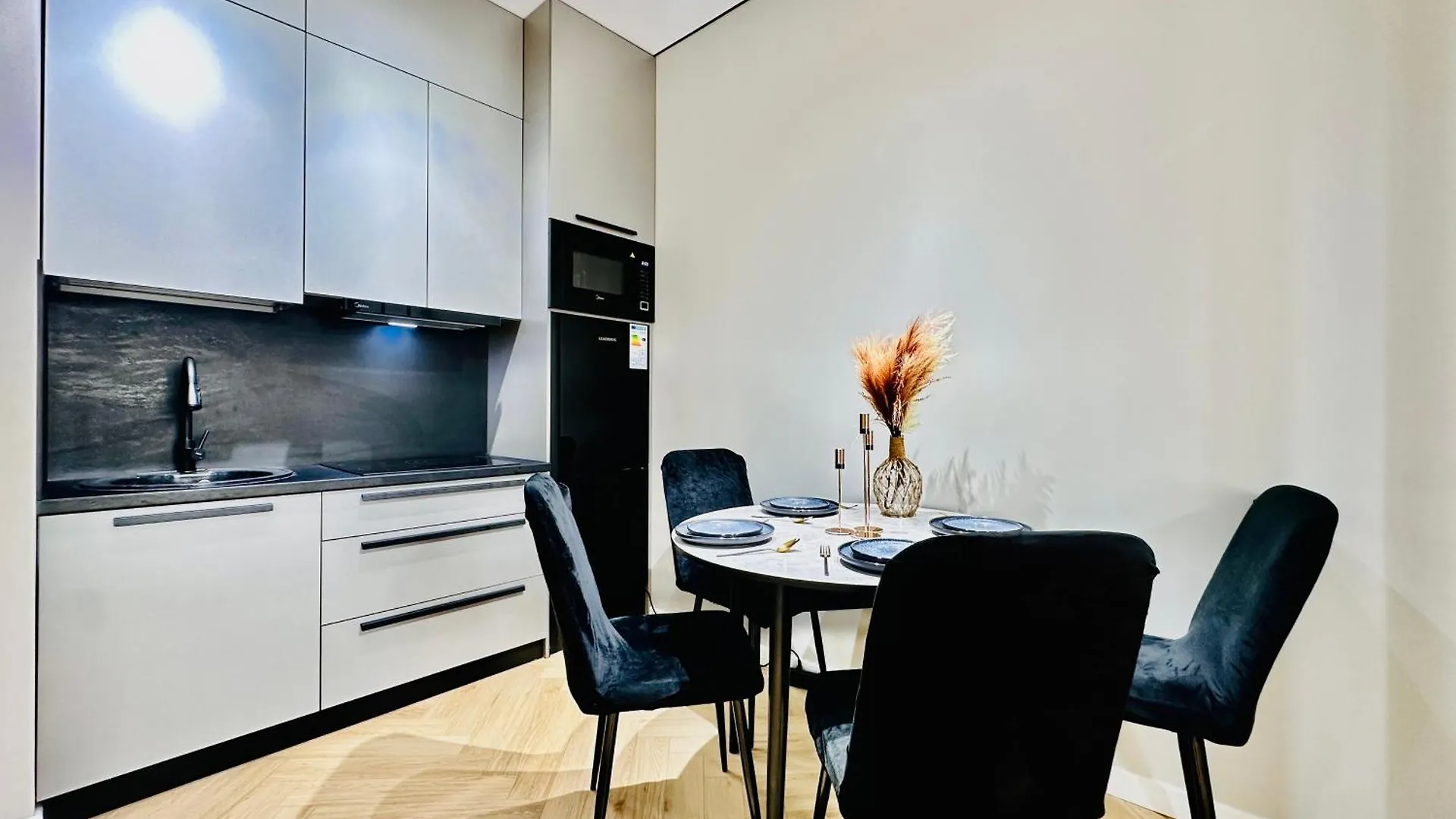 Estet, Residential Complex Almaty 0*,